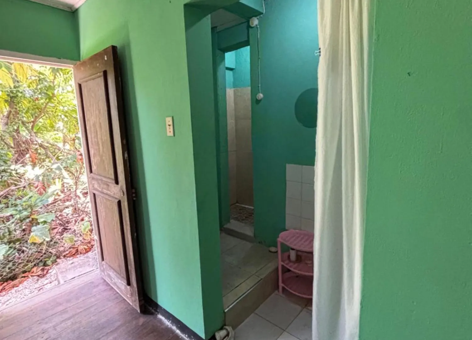 A Private Room In A Creative Space By The Sea Tower Isle Jamaïque